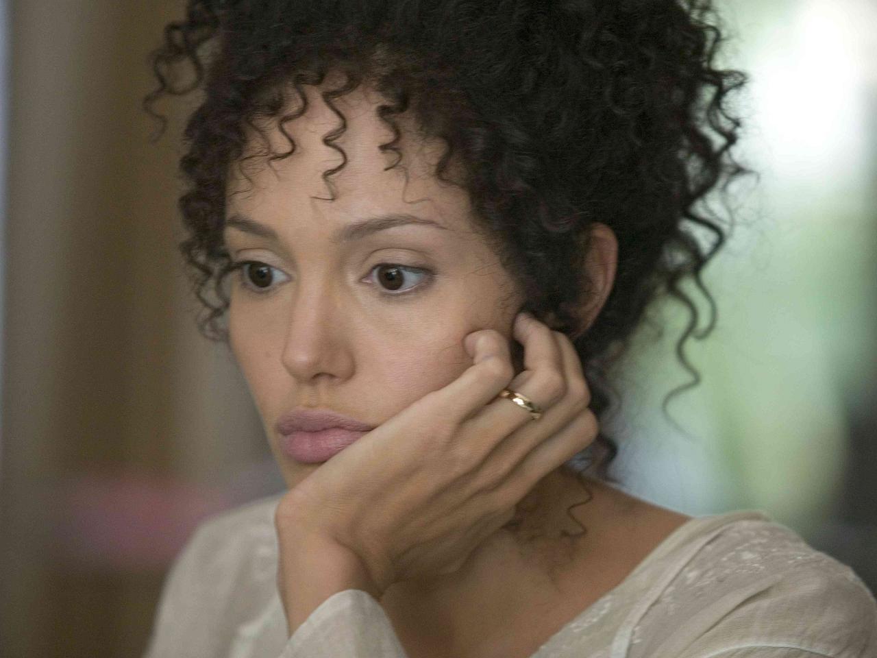 HD Wallpapers ANGELINA JOLIE stars as Mariane Pearl in Michael Winterbottom's A MIGHTY HEART